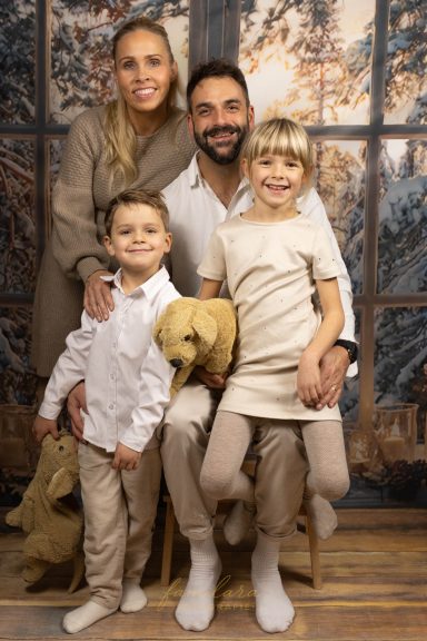 Familienportrait im Studio – Professionelle Familienfotografie Berlin